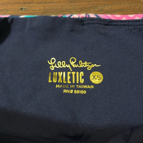 Lilly Pulitzer LUXLETIC Weekender High Rise Midi Legging High Tide Navy Size XS - Picture 8 of 12